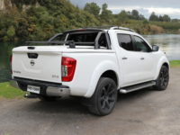 Kõva kastikate PRO-FORM Sportlid V - kesklukustus - QAB white, pearl (valge) - Nissan D/C 2014-