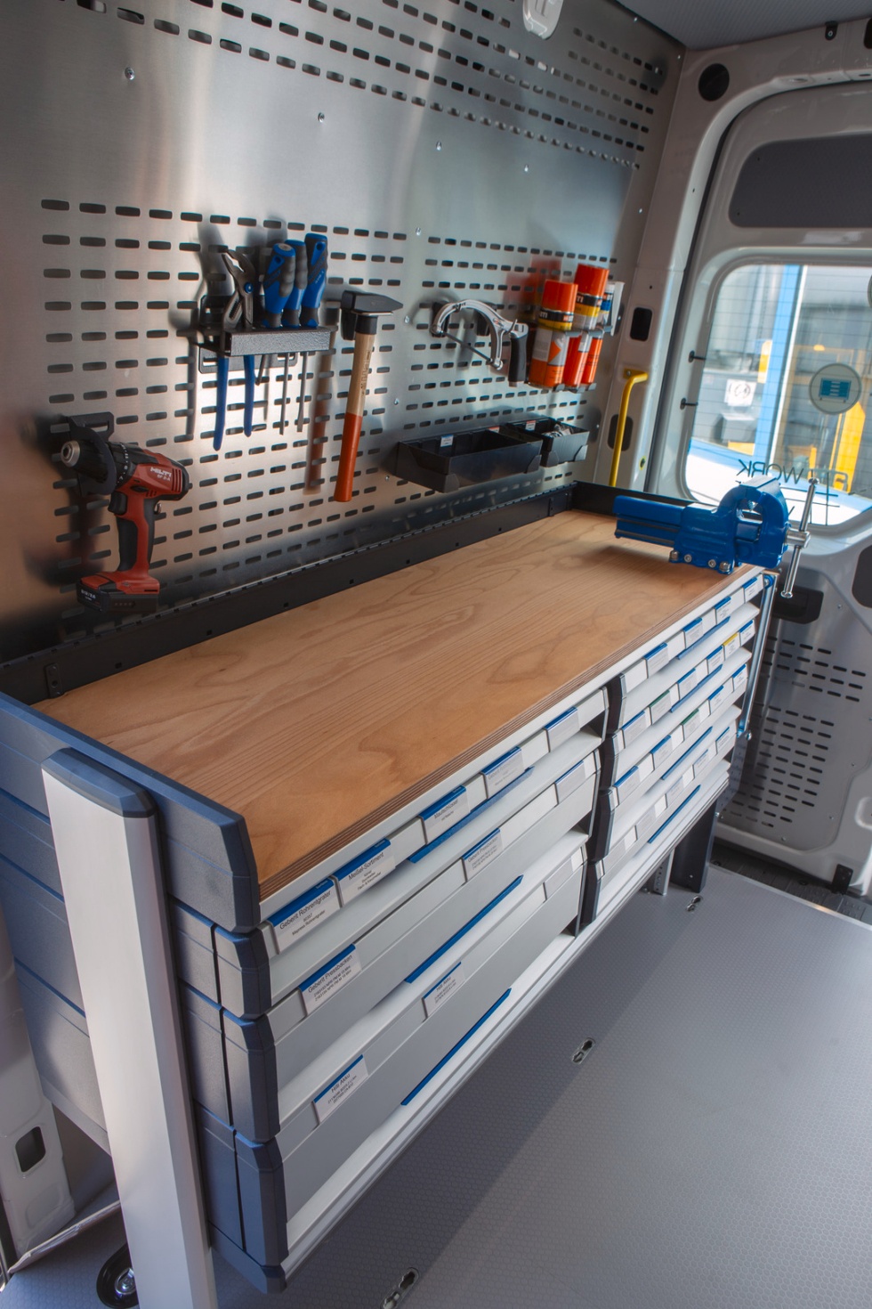 Meist 9 Meist VW Crafter SR5 provan 980x1470 1